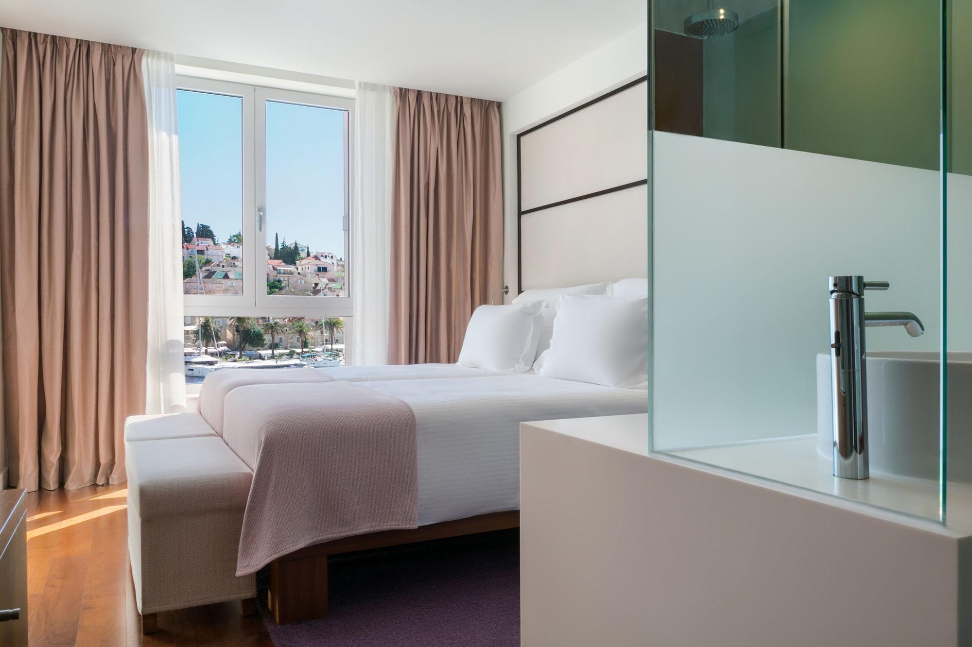 Adriana Hvar Hotel 4*